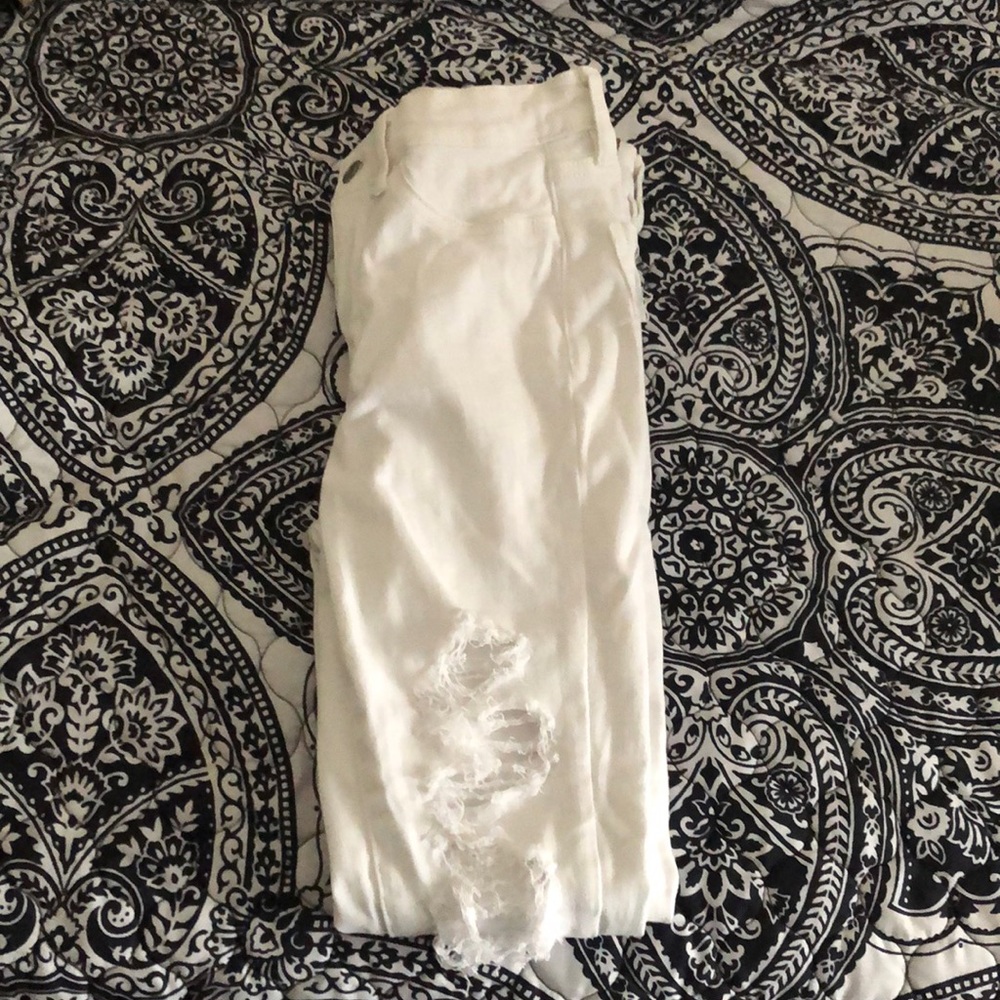 white american eagle jeans